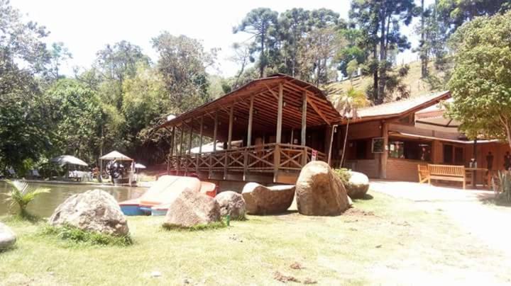 Pousada E Restaurante Recanto Do Pico Santo Antônio do Pinhal Exterior photo